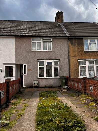 3 Bedroom Terraced House To Rent In Ilchester Road, Dagenham, RM8