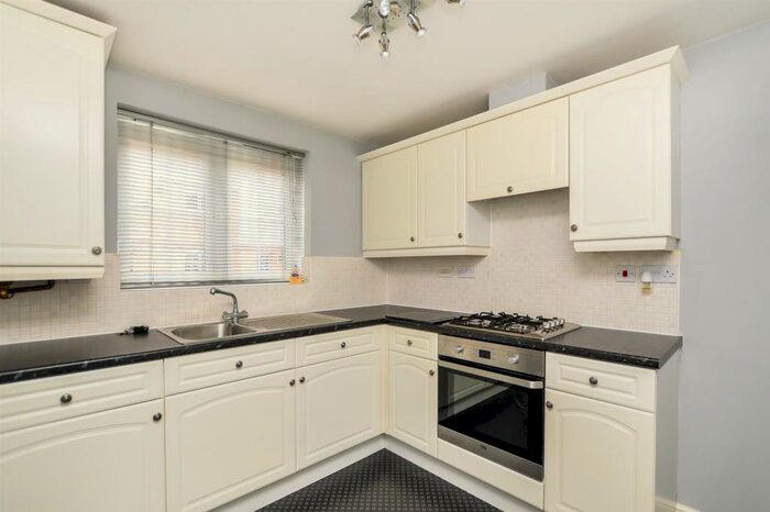 3 Bedroom Apartment To Rent In Sapphire Street, Mansfield, NG18