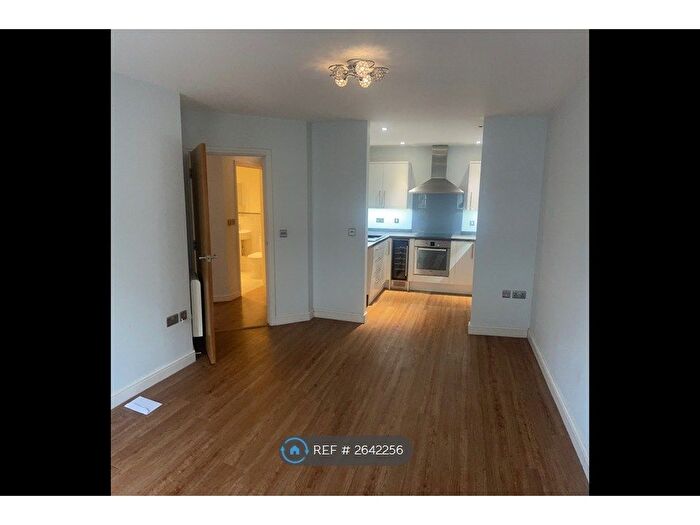 2 Bedroom Flat To Rent In Portland Place, Greenhithe, DA9