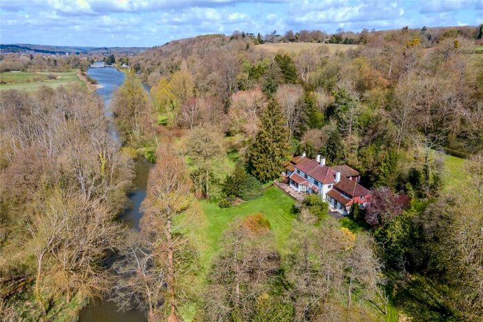 6 Bedroom Detached House For Sale In Wargrave Road, Wargrave, Berkshire, RG10