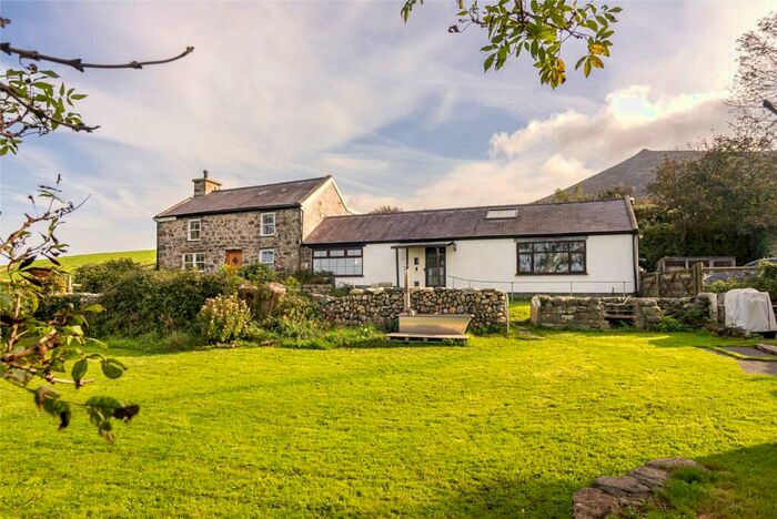 6 Bedroom Detached House For Sale In Clynnogfawr, Caernarfon, Gwynedd, LL54