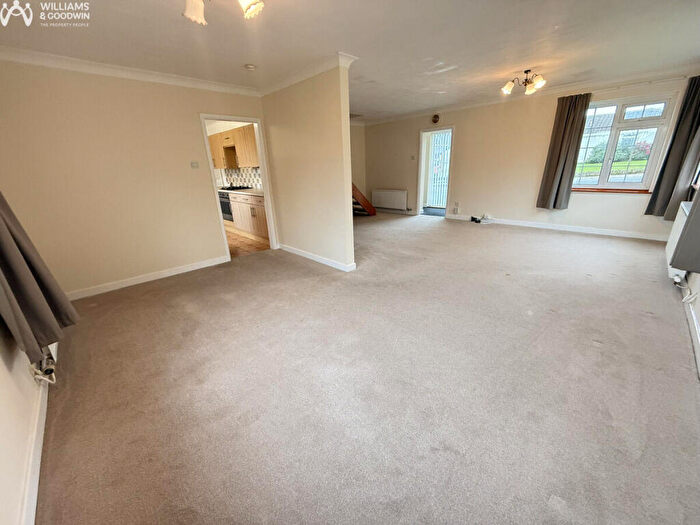 5 Bedroom Detached House For Sale In Lon Tudur, Llangefni, Anglesey, LL77