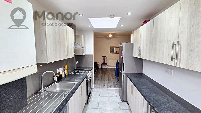 2 Bedroom Flat To Rent In Balfour Road, Ilford, IG1