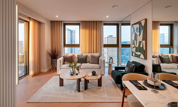 3 Bedroom Flat For Sale In One Thames Quay, Marsh Wall, E14