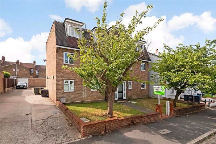 1 Bedroom Apartment For Sale In Livingstone Road, Thornton Heath, CR7