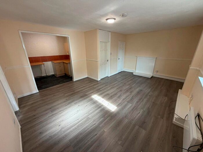 1 Bedroom Flat To Rent In Bull Street, Wednesbury, WS10