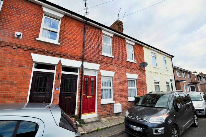3 Bedroom Terraced House To Rent In Crescent Road, Wimborne, BH21