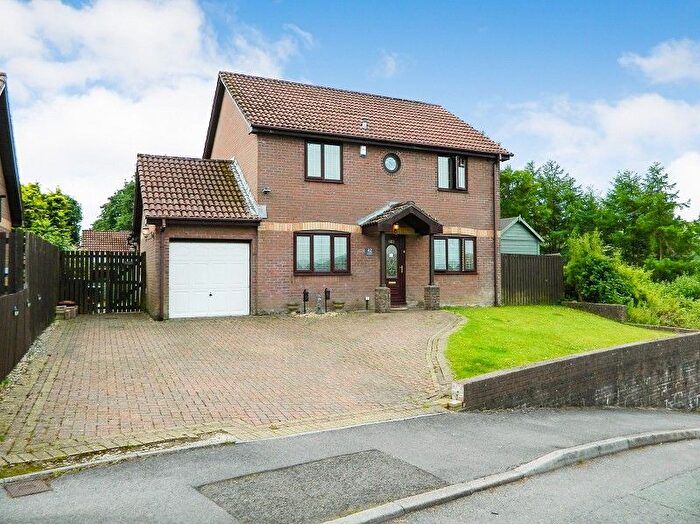 4 Bedroom Detached House For Sale In St. James Park, Tredegar, Blaenau Gwent, NP22