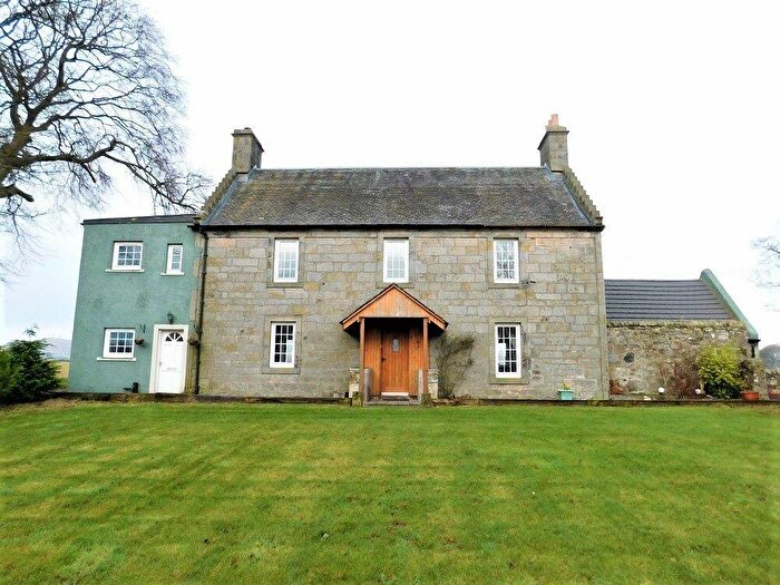 4 Bedroom Detached House To Rent In Lochhead Farmhouse, Wellwood, Dunfermline, KY12