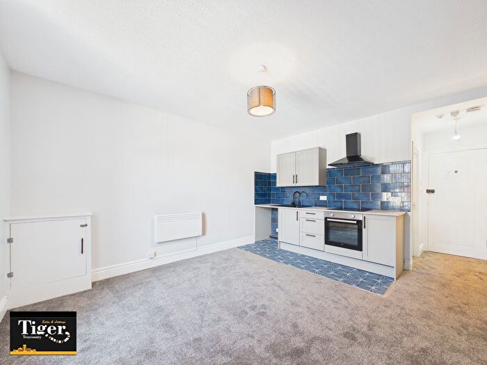 1 Bedroom Flat To Rent In Moore Street, Blackpool, FY4