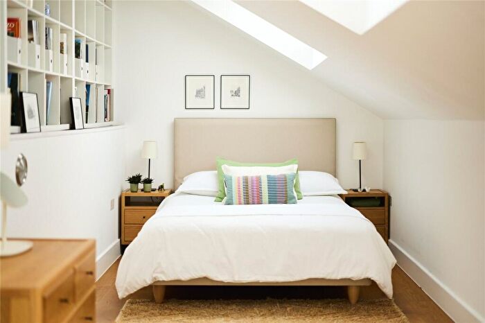 3 Bedroom Detached House For Sale In Essex Mews, London, SE19