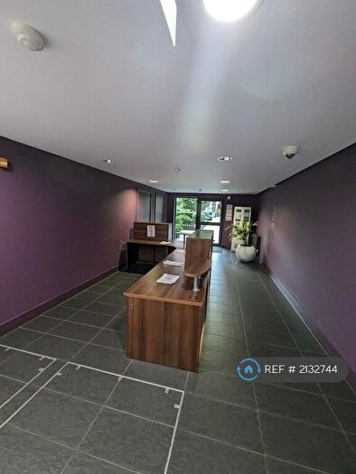 2 Bedroom Flat To Rent In Eddington Court, London, E16