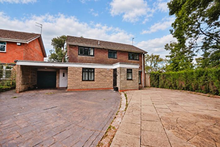 4 Bedroom Detached House For Sale In High Park Crescent, Sedgley, DY3