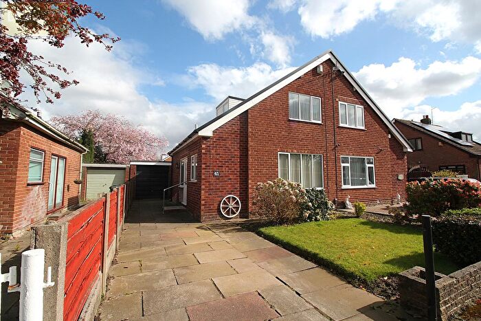 2 Bedroom Semi-Detached Bungalow For Sale In Stott Drive, Urmston, Manchester, M41