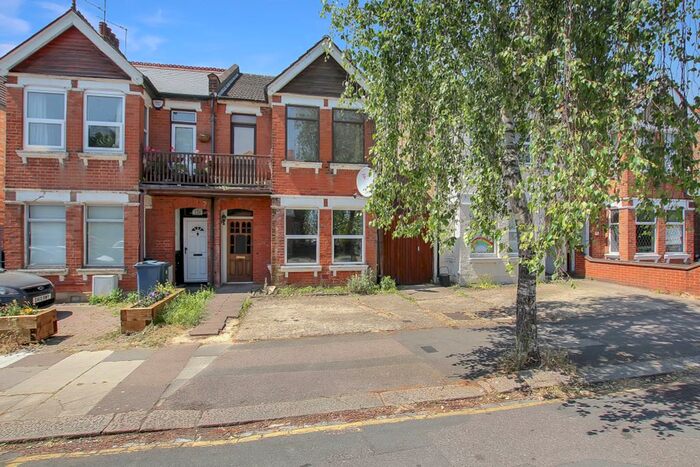 2 Bedroom Flat To Rent In Radnor Road, Harrow-On-The-Hill, Harrow, HA1