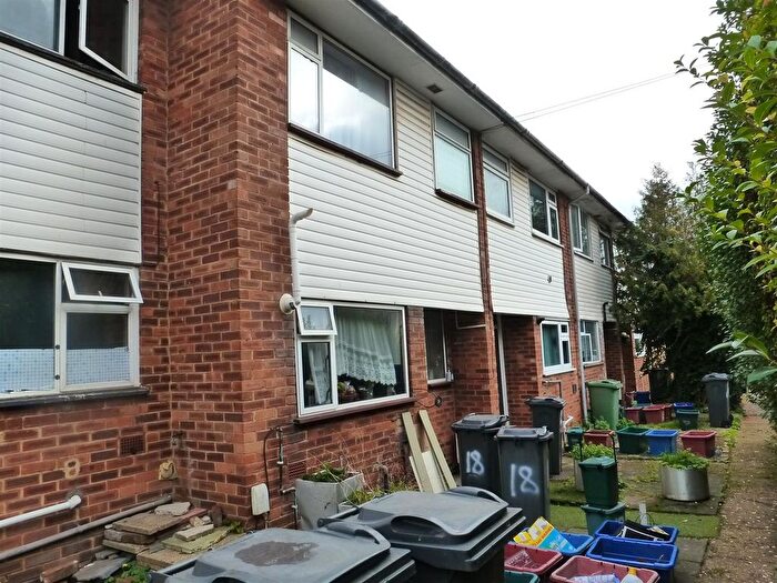 3 Bedroom Terraced House To Rent In Linkfield Road, Isleworth, TW7