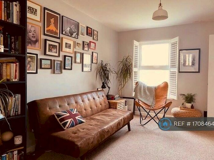 2 Bedroom Terraced House To Rent In New Road, Woodstock, OX20