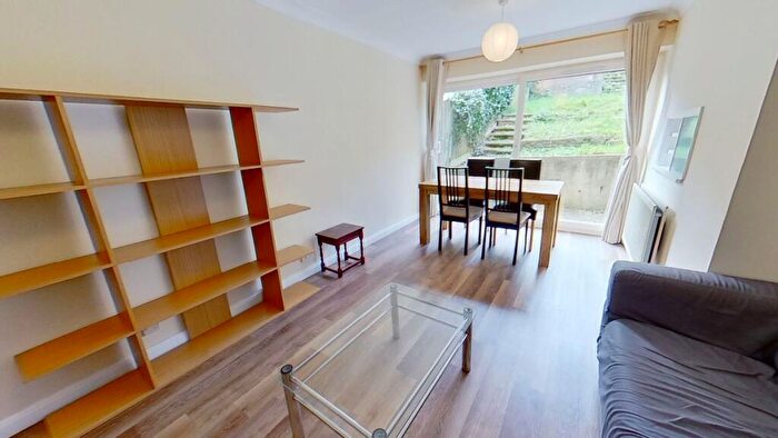 4 Bedroom Semi Detached House To Rent In Guildford Park Avenue, Guildford, GU2