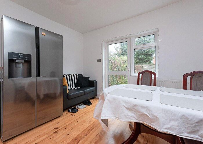 4 Bedroom Terraced House For Sale In St Johns Avenue, Harlesden, NW10