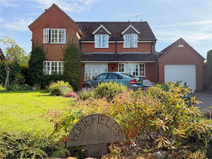 4 Bedroom Detached House To Rent In Ellastone, Ashbourne, DE6