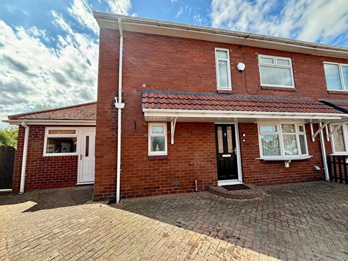 3 Bedroom End Of Terrace House For Sale In Dene View West, Bedlington, Northumberland, NE22