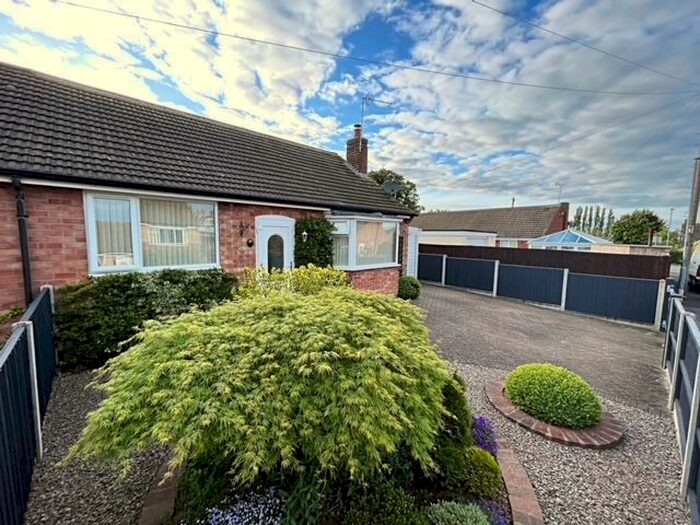 2 Bedroom Bungalow For Sale In Elfin Grove, Dunton Bassett, Lutterworth, LE17
