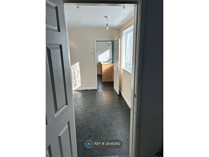 3 Bedroom Terraced House To Rent In Taylor St, Cleethorpes, DN35