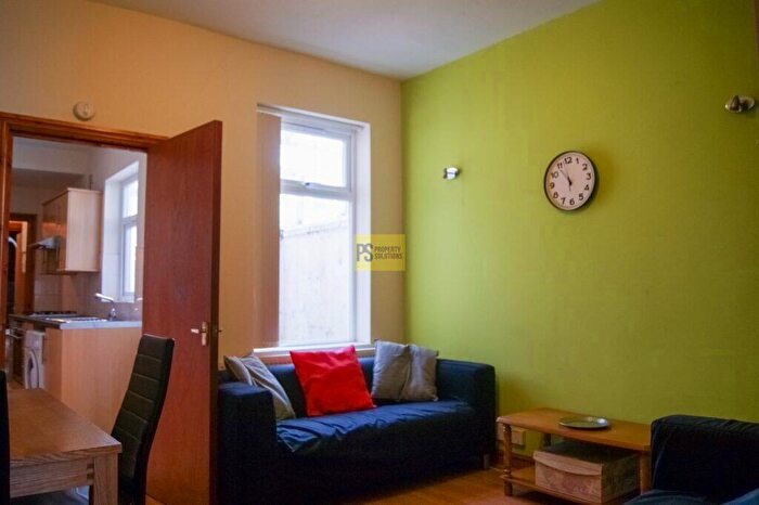 3 Bedroom Terraced House To Rent In Milner Road, Selly Oak, Birmingham, B29