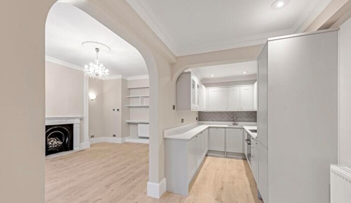 2 Bedroom Flat To Rent In Homer Street, Marylebone, London, W1H