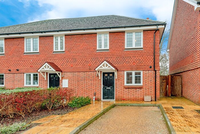 2 Bedroom End Terrace House For Sale In Lindsay Close, Merstham, Redhill, RH1