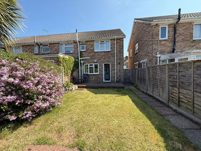 3 Bedroom End Of Terrace House For Sale In Stonehurst Road, Worthing, BN13