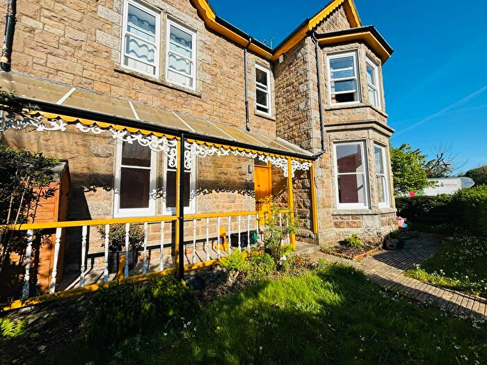 1 Bedroom Flat To Rent In Pendarves Villa, Penzance, TR18