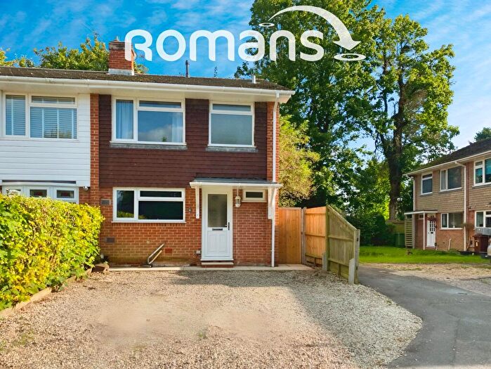 3 Bedroom Semi-Detached House To Rent In Eling Close, Harestock, SO22