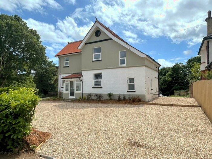 5 Bedroom Detached House To Rent In Alexandra Road, Poole, BH14