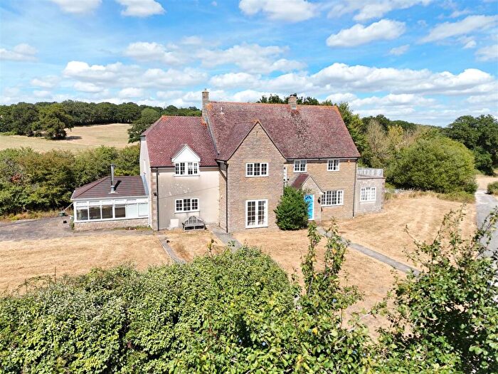 5 Bedroom Farm House For Sale In New Road, Broad Oak, Sturminster Newton, DT10