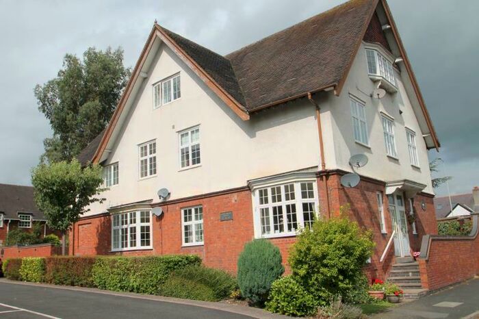 2 Bedroom Flat To Rent In Waugh Drive (Shire House), Hayley Green, Halesowen, West Midlands, B63