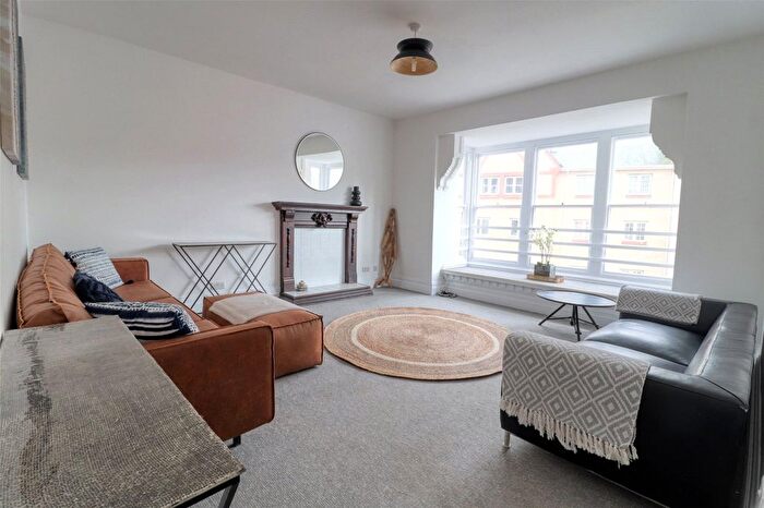 3 Bedroom Flat For Sale In Church Street, Ilfracombe, Devon, EX34