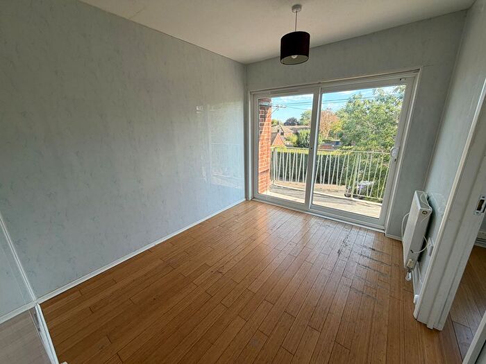 3 Bedroom Flat To Rent In Acacia Avenue, Colchester, CO4
