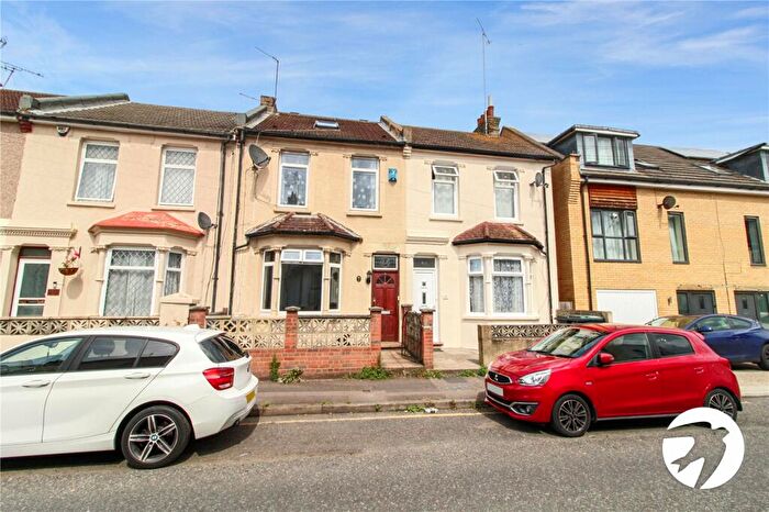 3 Bedroom Terraced House To Rent In Norfolk Road, Gravesend, Kent, DA12