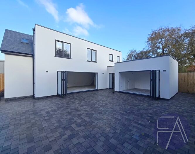 3 Bedroom Detached House For Sale In Liverpool Road, Southport, Merseyside, PR8