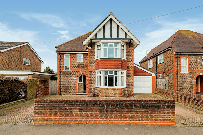 5 Bedroom Detached House To Rent In Wembley Avenue, Lancing, West Sussex, BN15