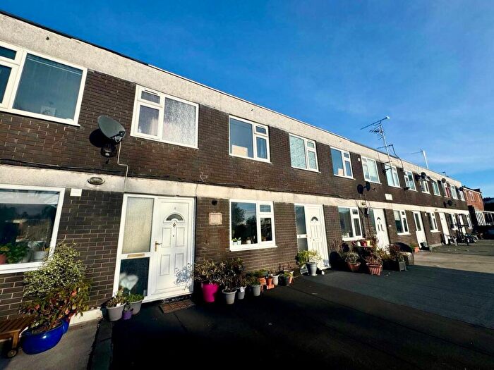 3 Bedroom House To Rent In Brabham Close, Chorlton, M21