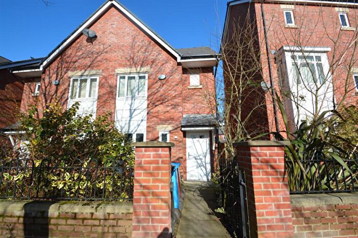 3 Bedroom House To Rent In Bold Street, Hulme, Manchester, M15