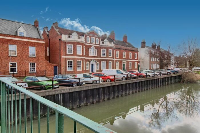 1 Bedroom Flat To Rent In High Street, Spalding, PE11