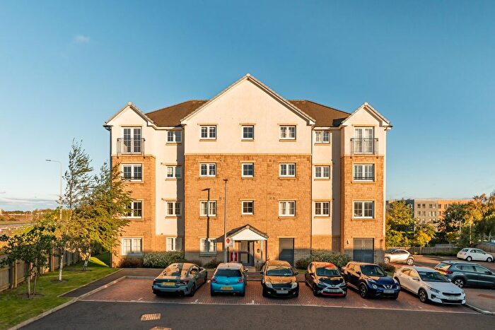 2 Bedroom Flat For Sale In / Little Street, South Queensferry, EH30