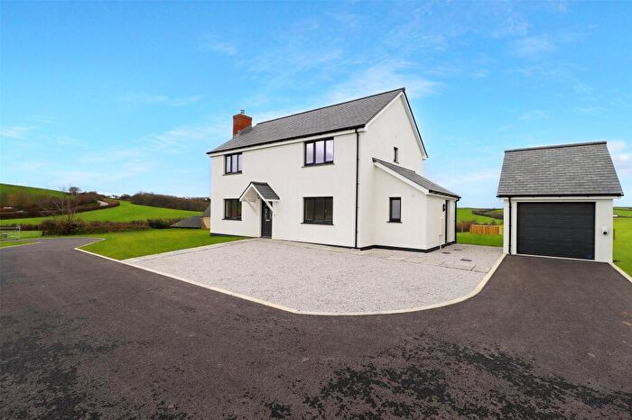 4 Bedroom Detached House For Sale In Frithelstock, Torrington, EX38