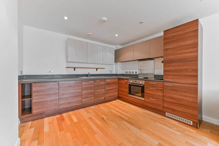 2 Bedroom Flat To Rent In London Road, Croydon, CR0