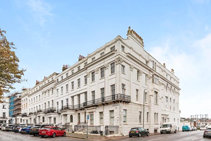 1 Bedroom Flat To Rent In Sussex Mansions, - Sussex Square, Brighton, BN2