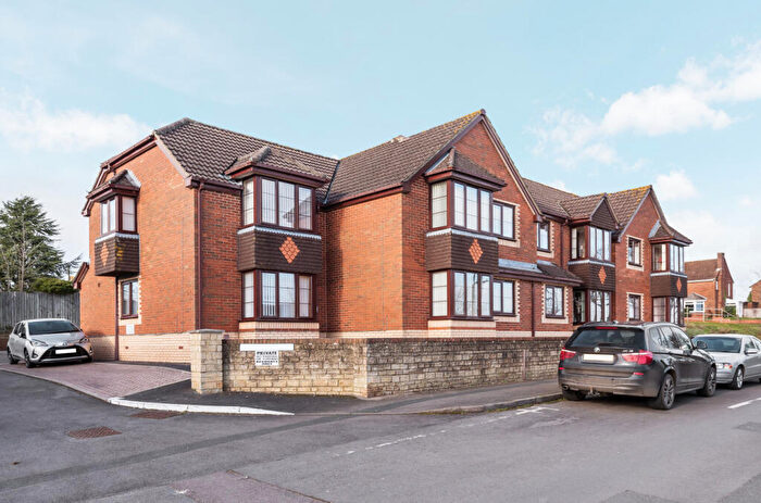 1 Bedroom Flat For Sale In Glebe Road, Royal Wootton Bassett, SN4