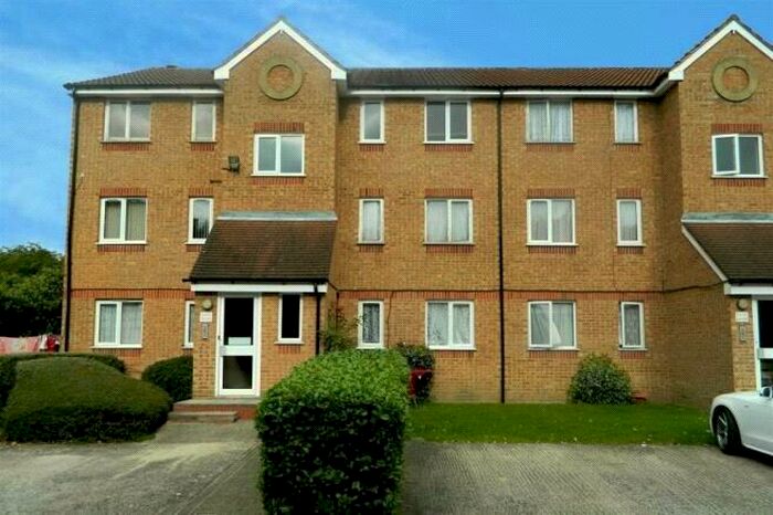 2 Bedroom Apartment To Rent In Scottwell Drive, London, NW9